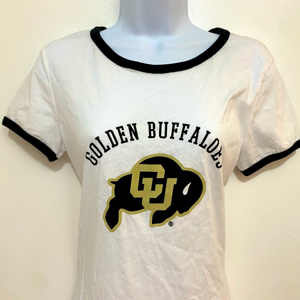 CU Buffs logo tee. Worn once for group pic. Perfect condition.